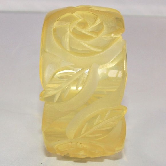 X-Wide Vintage Carved Christina DeFalco Resin Bangle - Picture 1 of 5